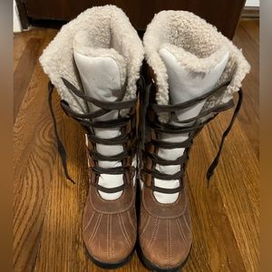 NWOT Timberland Mt. Hayes Primaloft Leather Winter Boots